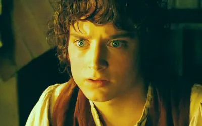 Elijah Wood Wants To Return As Frodo For The Hunt For Gollum!