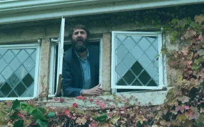 Joe Wilkinson's Comedy Falls Flat: A Family Affaire Review.