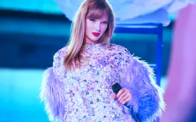 Taylor Swift's Mic MALFUNCTION on Eras Tour!  Her AMAZING Response Will Leave You SPEECHLESS!